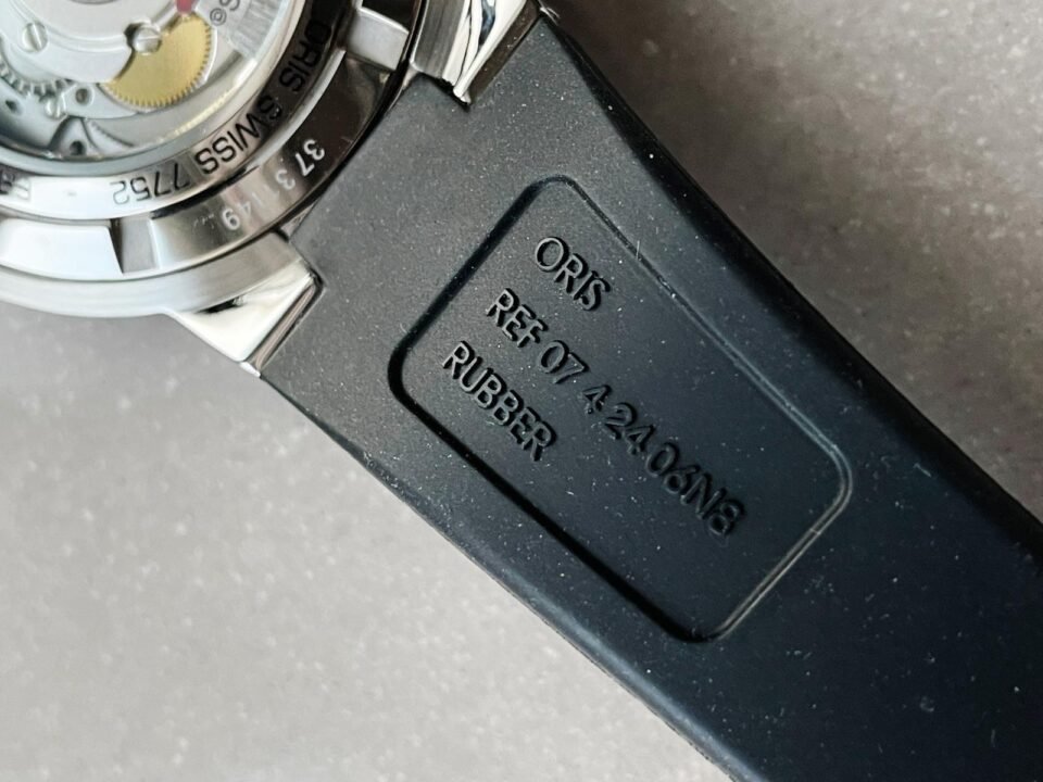 TT1 DAY DATE 42.00 MM 1:1 SS Black dial Rubber strap OG factory oris - Image 14