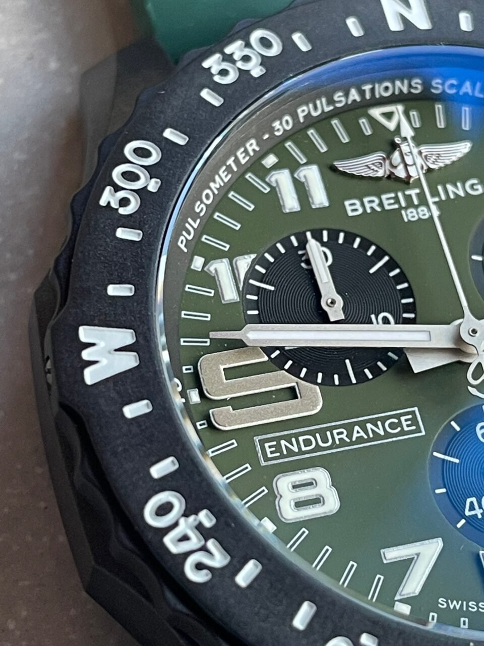 Endurance pro OGF 44mm Army green dial green Rubber Strap quartz movement - Image 5