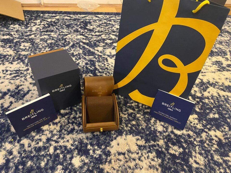 Breitling Box and papers - Image 2