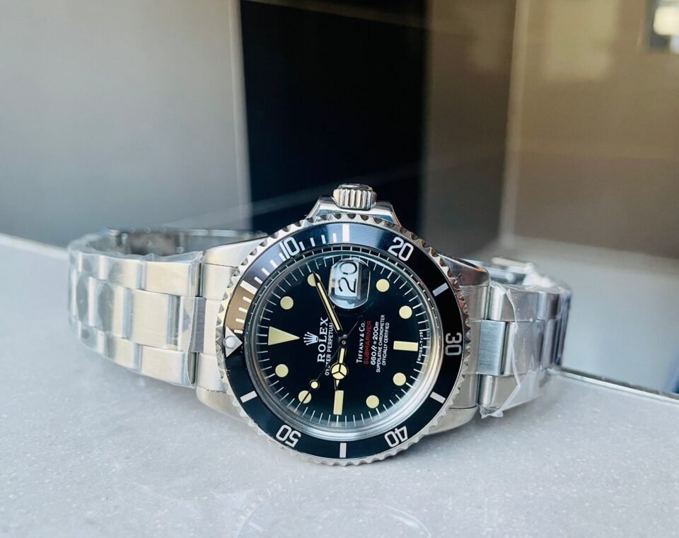 Vintage Submariner Date Tiffany & Co 16610A30B9315 Black dial with SS bracelet - Image 7
