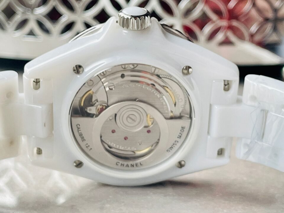 J12 38mm 1:1 Best Edition White Ceramic Dial White Strap on Holding Bracelet - Image 13