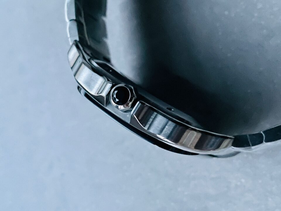 Santos de Cartier 40mm SS GF 1:1 Best Edition Gray Dial Black Bezel on SS Bracelet MIYOTA 9015 - Image 8