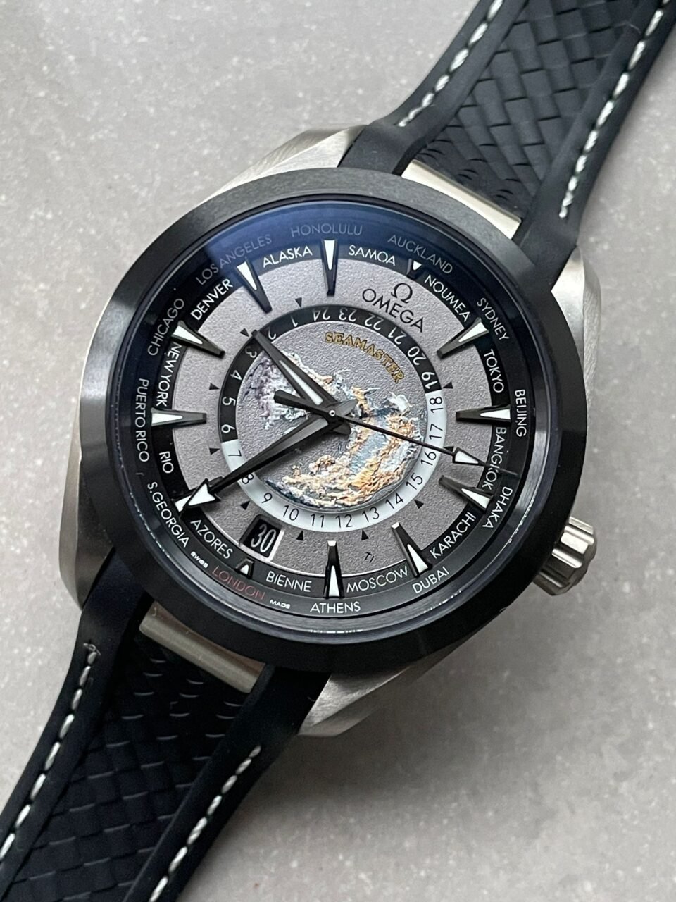 Aqua Terra 150M 43mm 24 Ti VSF 1:1 Best Edition Gray Dial on Black Rubber Strap A8938 - Image 3
