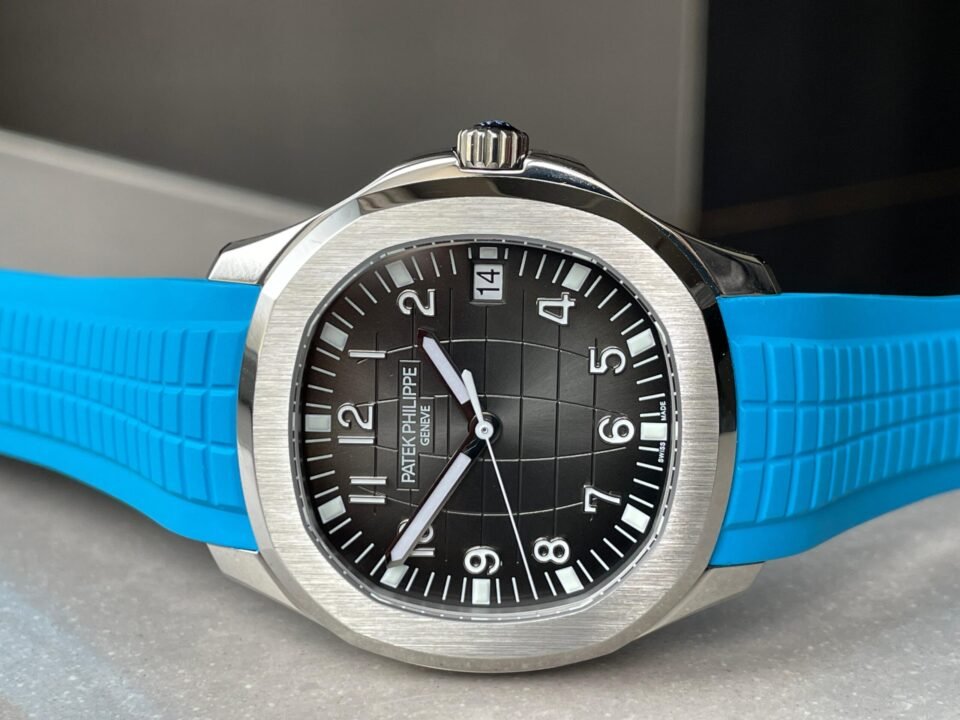 Aquanaut 5168G 42mm SS 3KF 1:1 Best Edition Black Dial on Light Blue Rubber Strap A324 V2 - Image 6