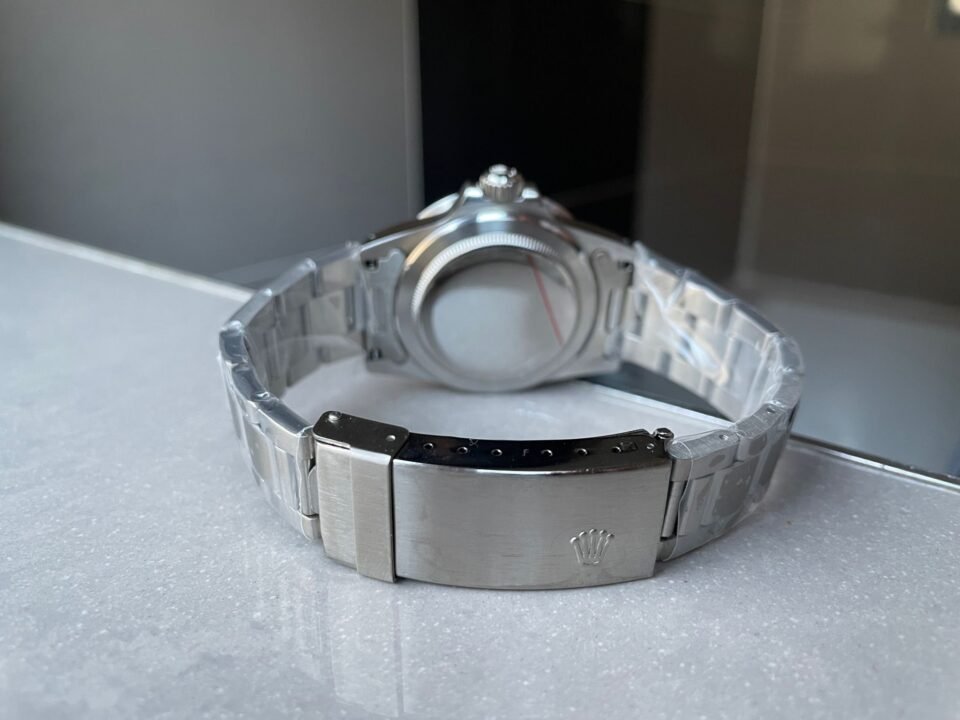 Vintage Submariner Date Tiffany & Co 16610A30B9315 Black dial with SS bracelet - Image 10