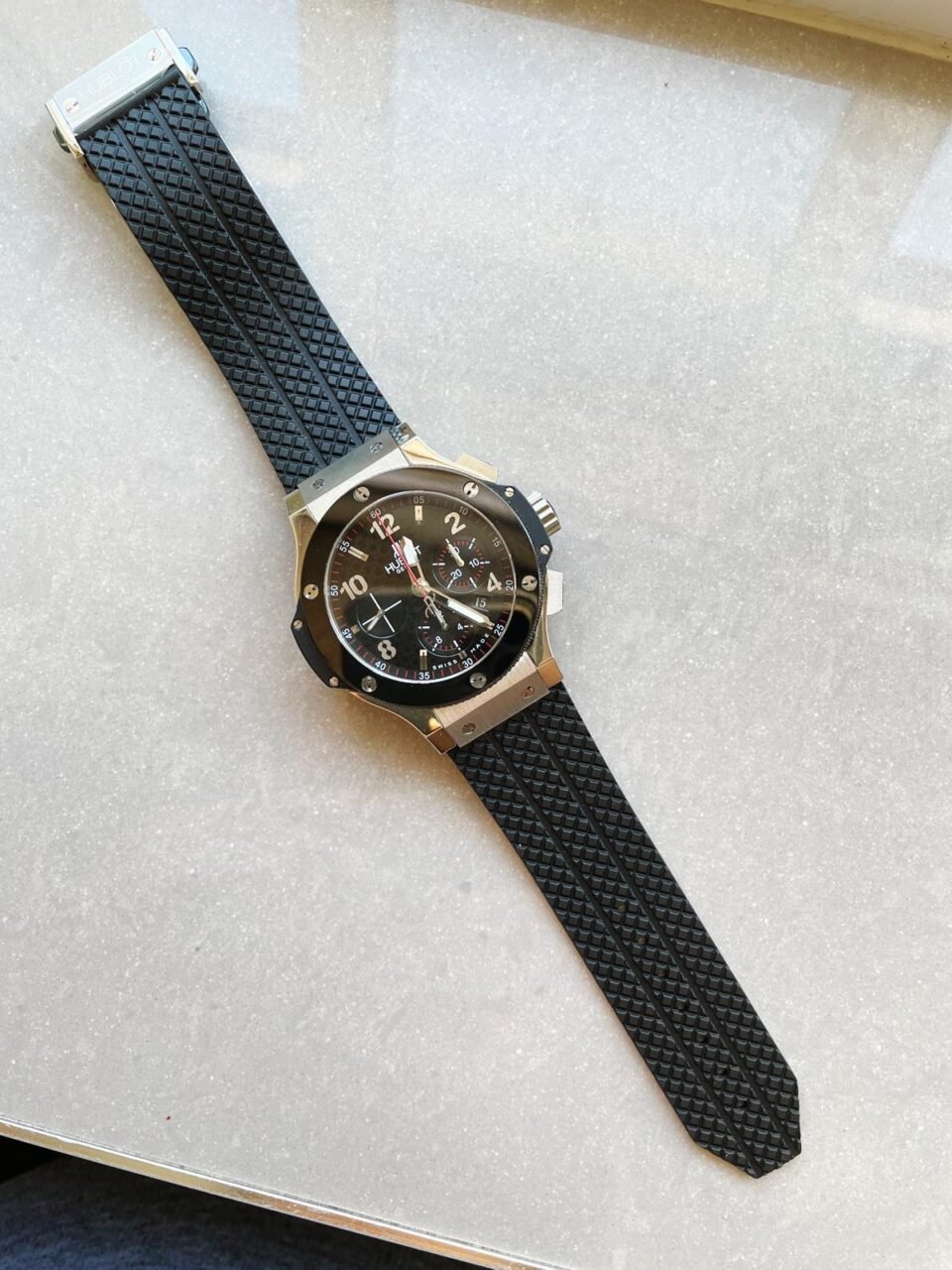 Big Bang 44mm Steel Ceramic Black CF Dial on Black Gummy Strap - Image 8