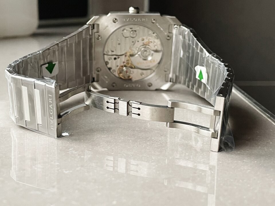 Octo Finissimo 40 mm BVF Blue dial on 316L stainless steel strap 2824 - Image 12