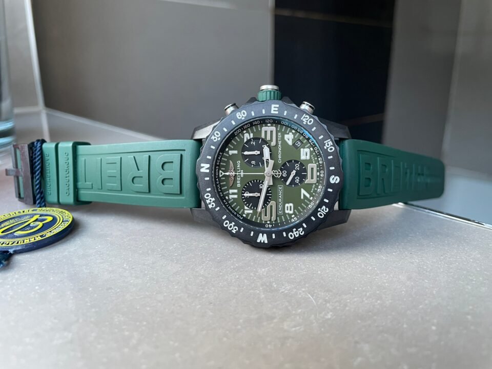 Endurance pro OGF 44mm Army green dial green Rubber Strap quartz movement - Image 3