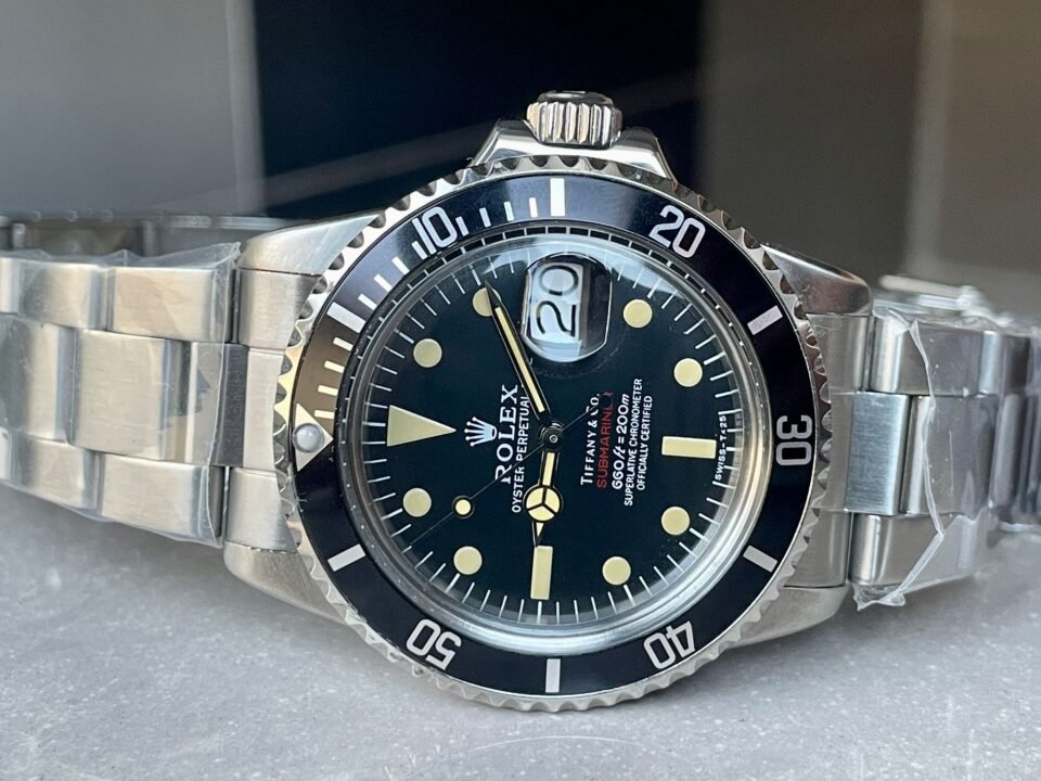 Vintage Submariner Date Tiffany & Co 16610A30B9315 Black dial with SS bracelet - Image 6