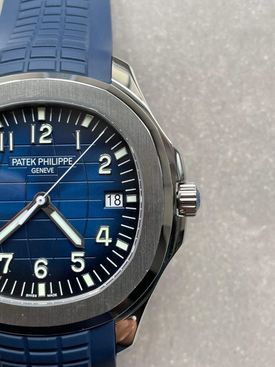 Aquanaut 5168G 42mm SS ZF 1:1 Best Edition Blue Dial on Blue Rubber Strap 324CS - Image 4