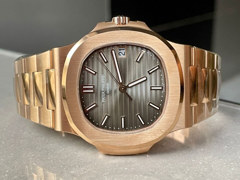 Nautilus 5711 3KF 1:1 Best Edition Grey Dial on YG Bracelet A324 V2 - Image 4