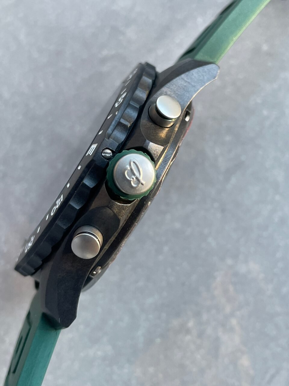 Endurance pro OGF 44mm Army green dial green Rubber Strap quartz movement - Image 10