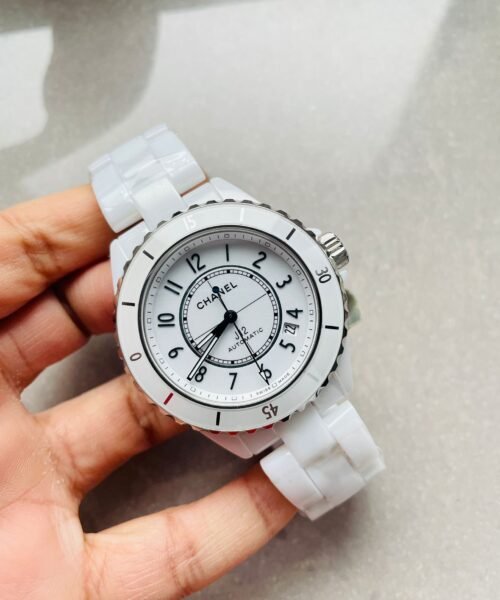 J12 38mm 1:1 Best Edition White Ceramic Dial White Strap on Holding Bracelet
