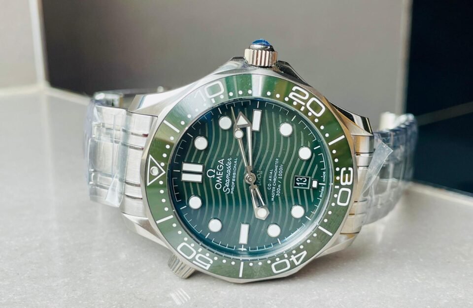 Seamaster Diver 300M SS/Green Ceramic Bezel ORF 1:1 Best Edition Green Dial on SS Bracelet A8800 - Image 8