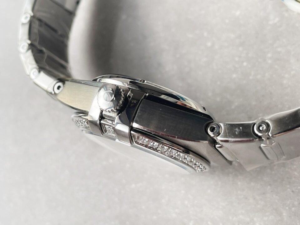 Constellation Co‑Axial Master 29 mm Silver dial White dial on Diamond bezel - Image 7