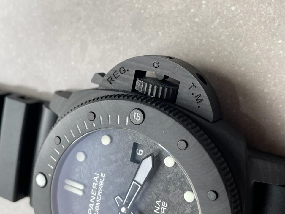PAM 979 Carbotech VSF Best Edition Carbon Dial on Rubber Strap P.9010 - Image 11
