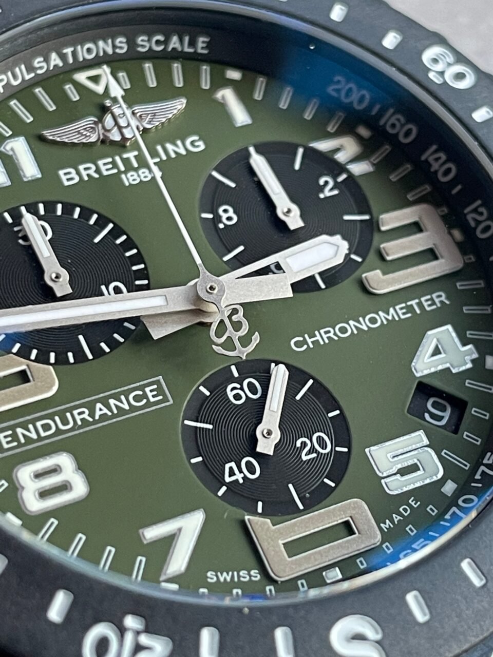 Endurance pro OGF 44mm Army green dial green Rubber Strap quartz movement - Image 2