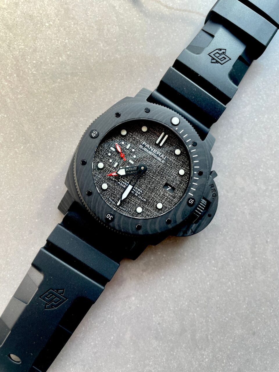 PAM Submersible 01039 Luna Rossa - 47mm 28800 Asian movement Black Strap - Image 4