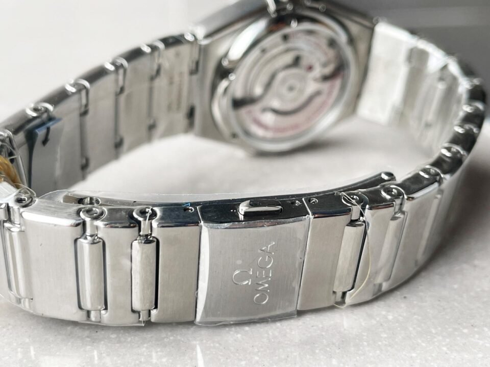 Constellation Co‑Axial Master 29 mm Silver dial White dial on Diamond bezel - Image 10