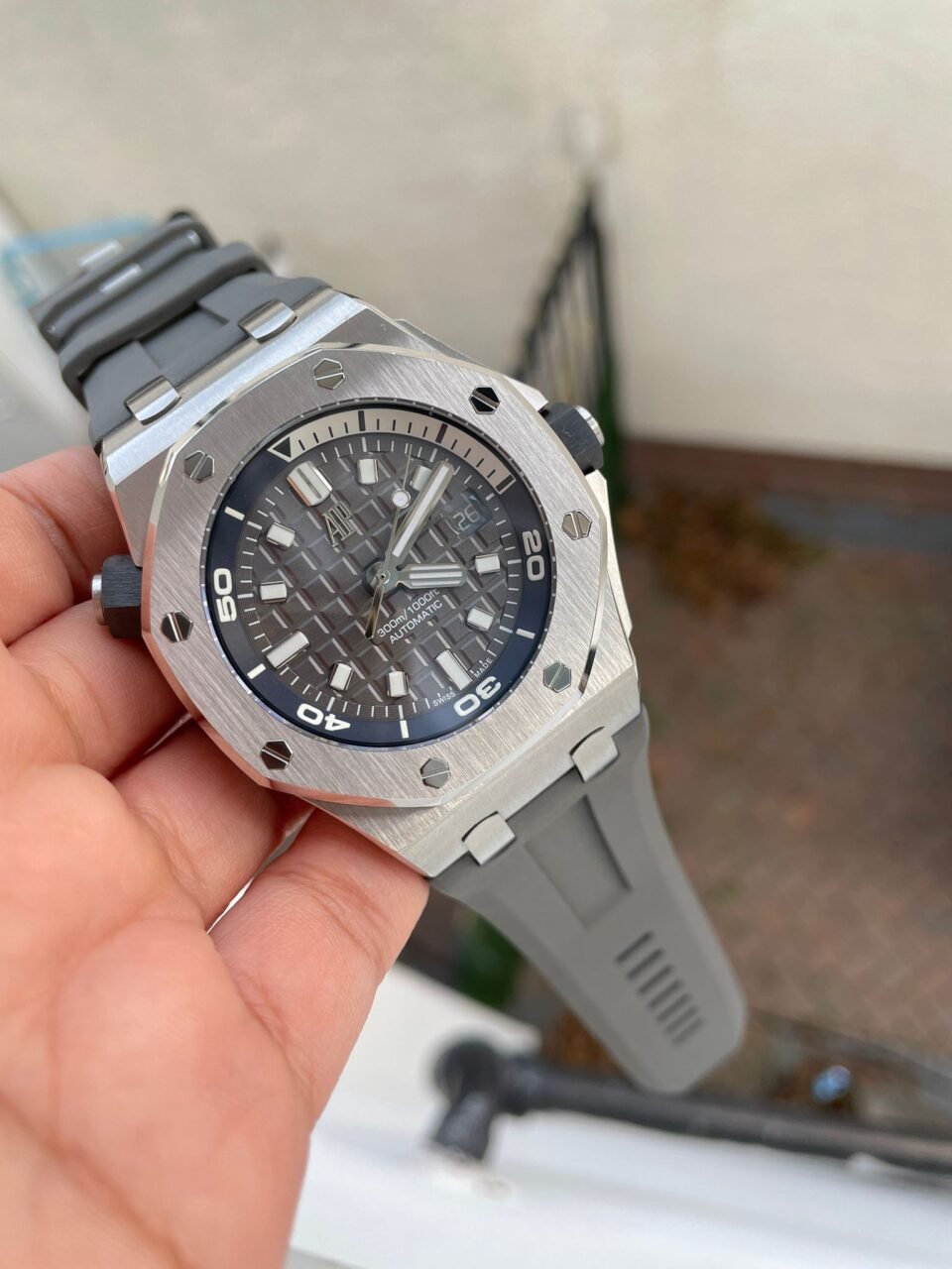 Royal Oak Offshore Diver 15720 IPF 1:1 Best Edition Gray Dial on Gray Rubber Strap A4308