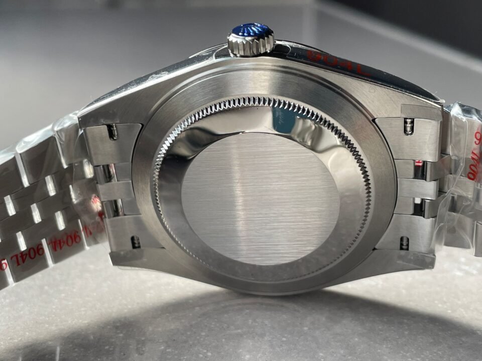 DateJust 41  SS VSF 1:1 Best Edition 904L Steel Blue Textured Dial on SS Jubilee bracelet - Image 11