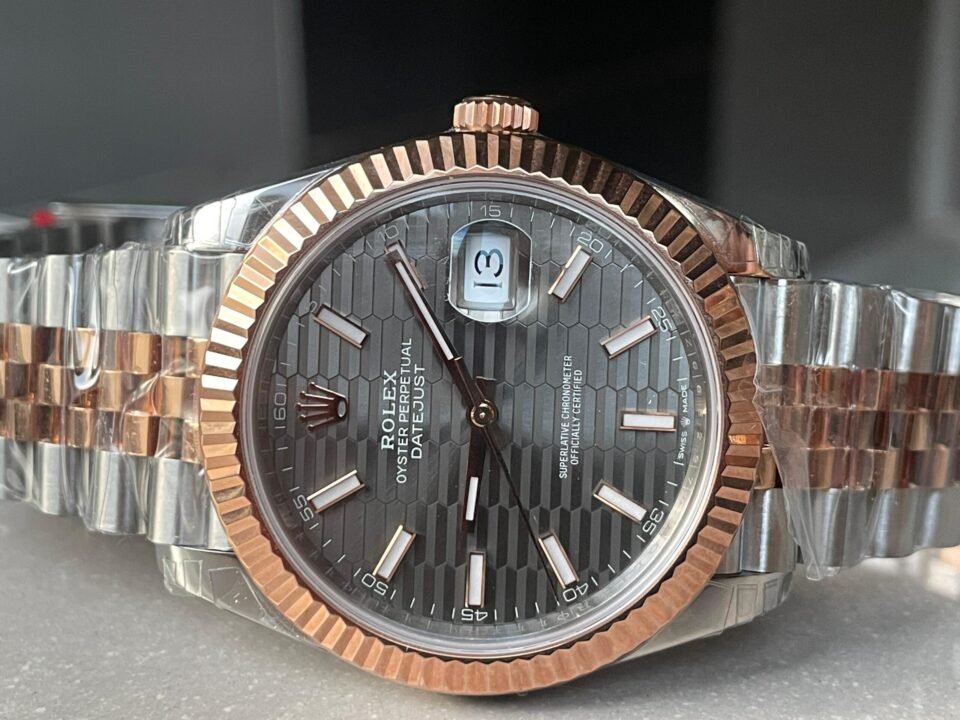 Datejust 41mm 126331 904L RG/SS Fltued Bezel Pattern Motif Grey Dial Stick on RG/SS Jubilee Bracelet VSF VS3235 - Image 5