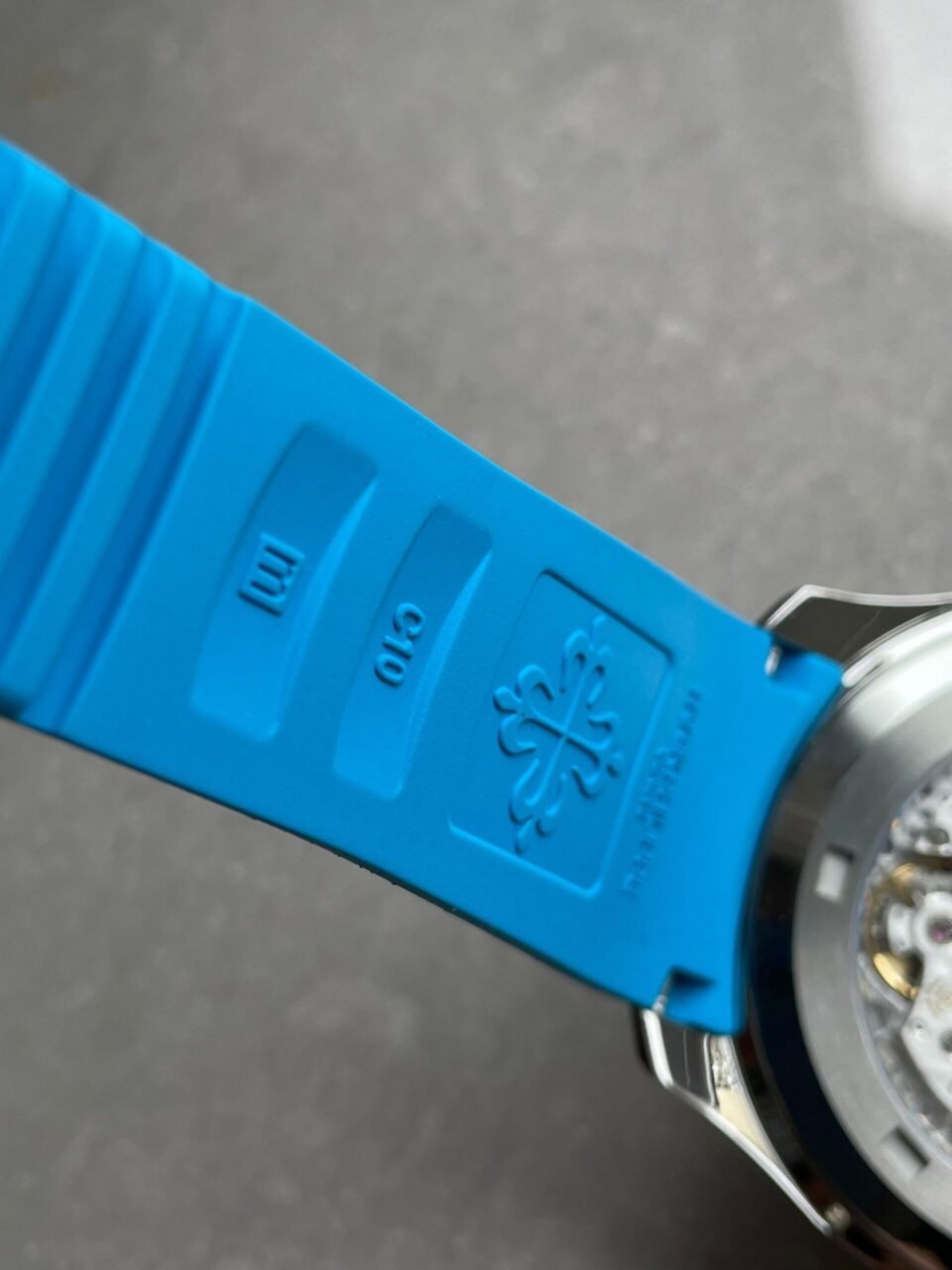 Aquanaut 5168G 42mm SS 3KF 1:1 Best Edition Black Dial on Light Blue Rubber Strap A324 V2 - Image 10