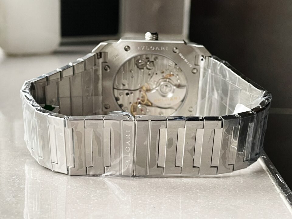 Octo Finissimo 40 mm BVF Blue dial on 316L stainless steel strap 2824 - Image 11