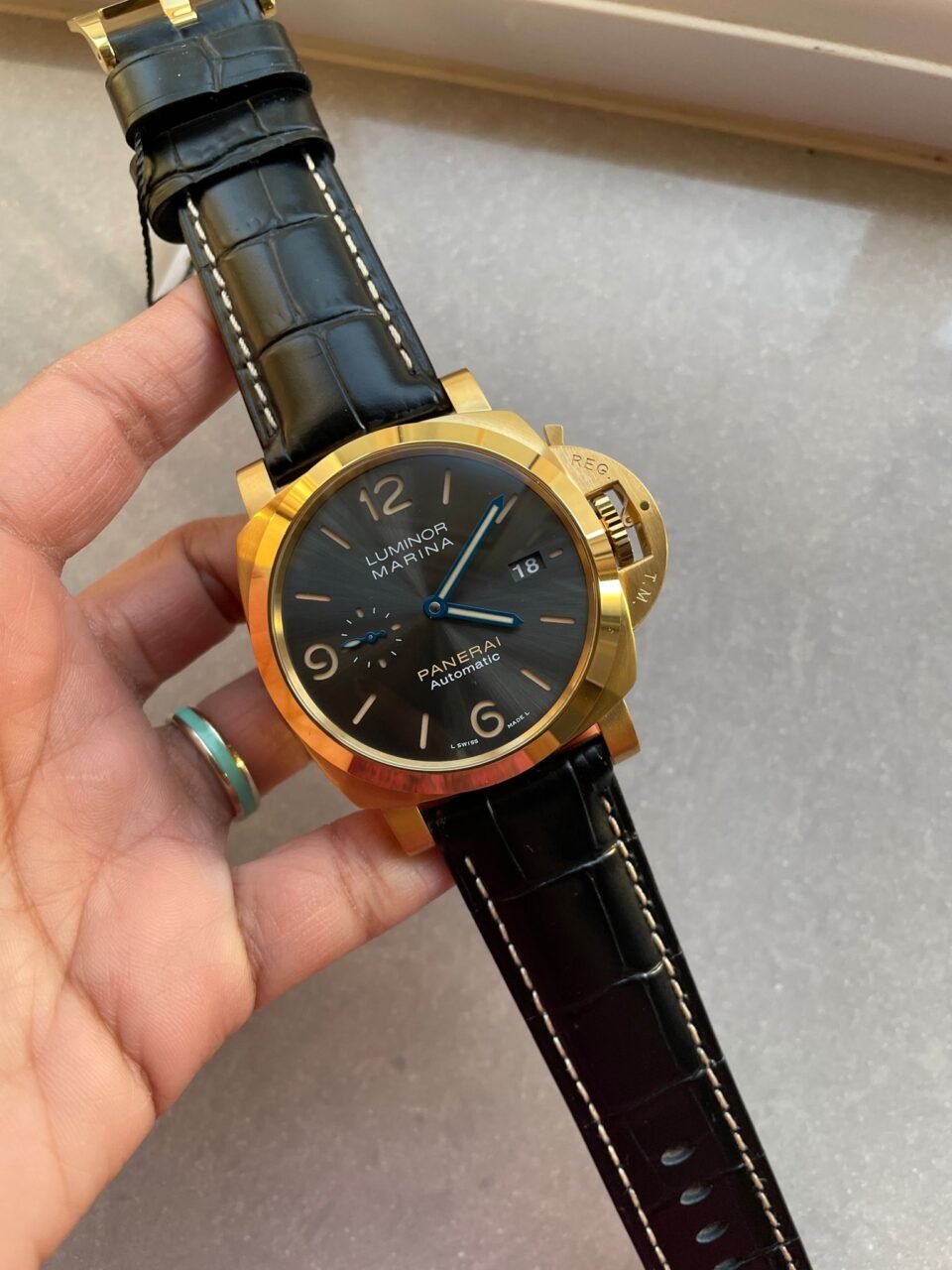 PAM1115 YG VSF 1:1 BEST EDITION BLACK DIAL ON BLACK LEATHER STRAP P.9010 - Image 9