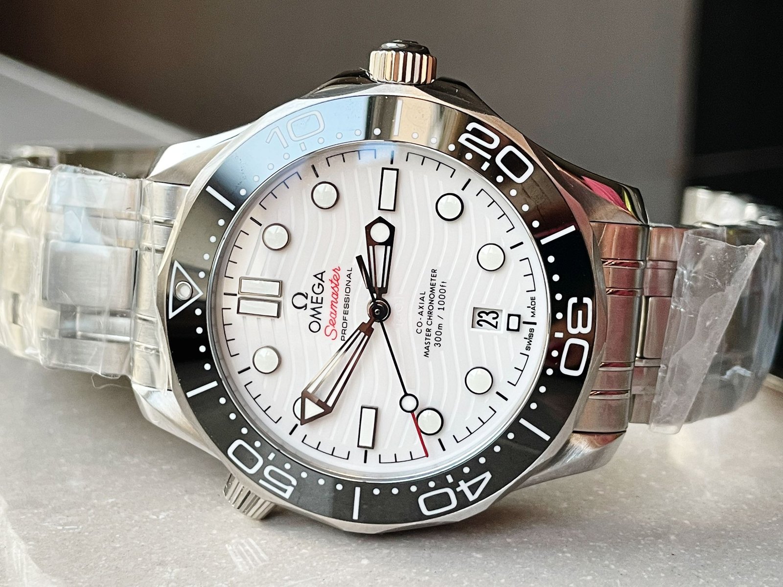 Seamaster Diver 300M SS VSF 1:1 Best Edition Black Bezel White Dial on SS Bracelet A8800 - Image 8
