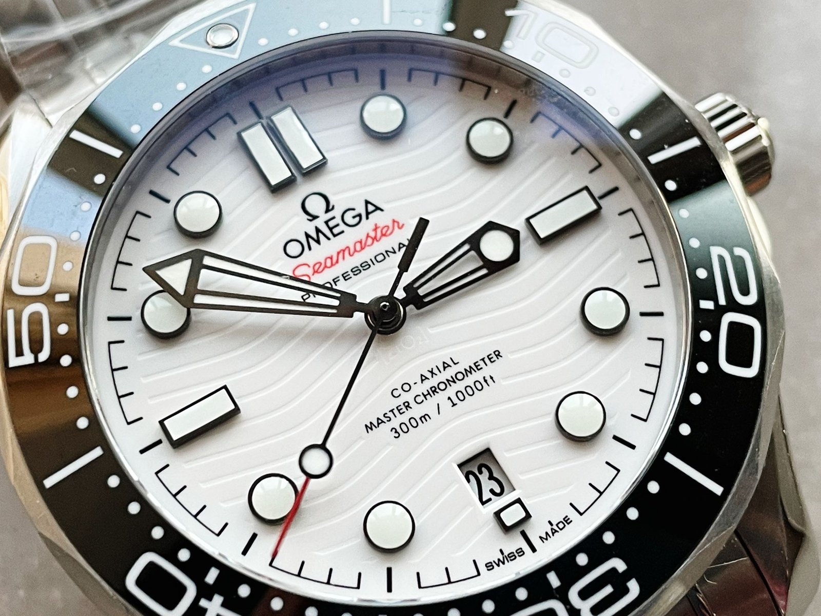 Seamaster Diver 300M SS VSF 1:1 Best Edition Black Bezel White Dial on SS Bracelet A8800 - Image 5