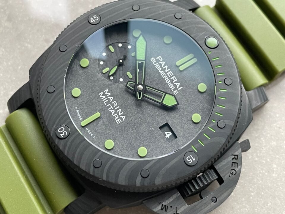 PAM961 Carbotech VSF Best Edition Carbon Dial on Green Rubber Strap P.9010 - Image 5