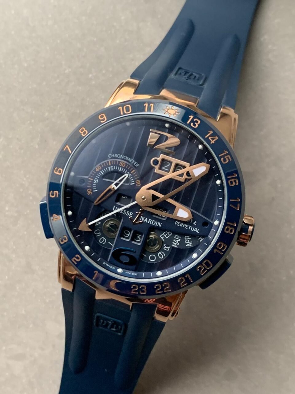 Executive Toro RG TWA 1:1 Best Edition Blue Dial on Blue Rubber Strap Asian UN-32 - Image 2