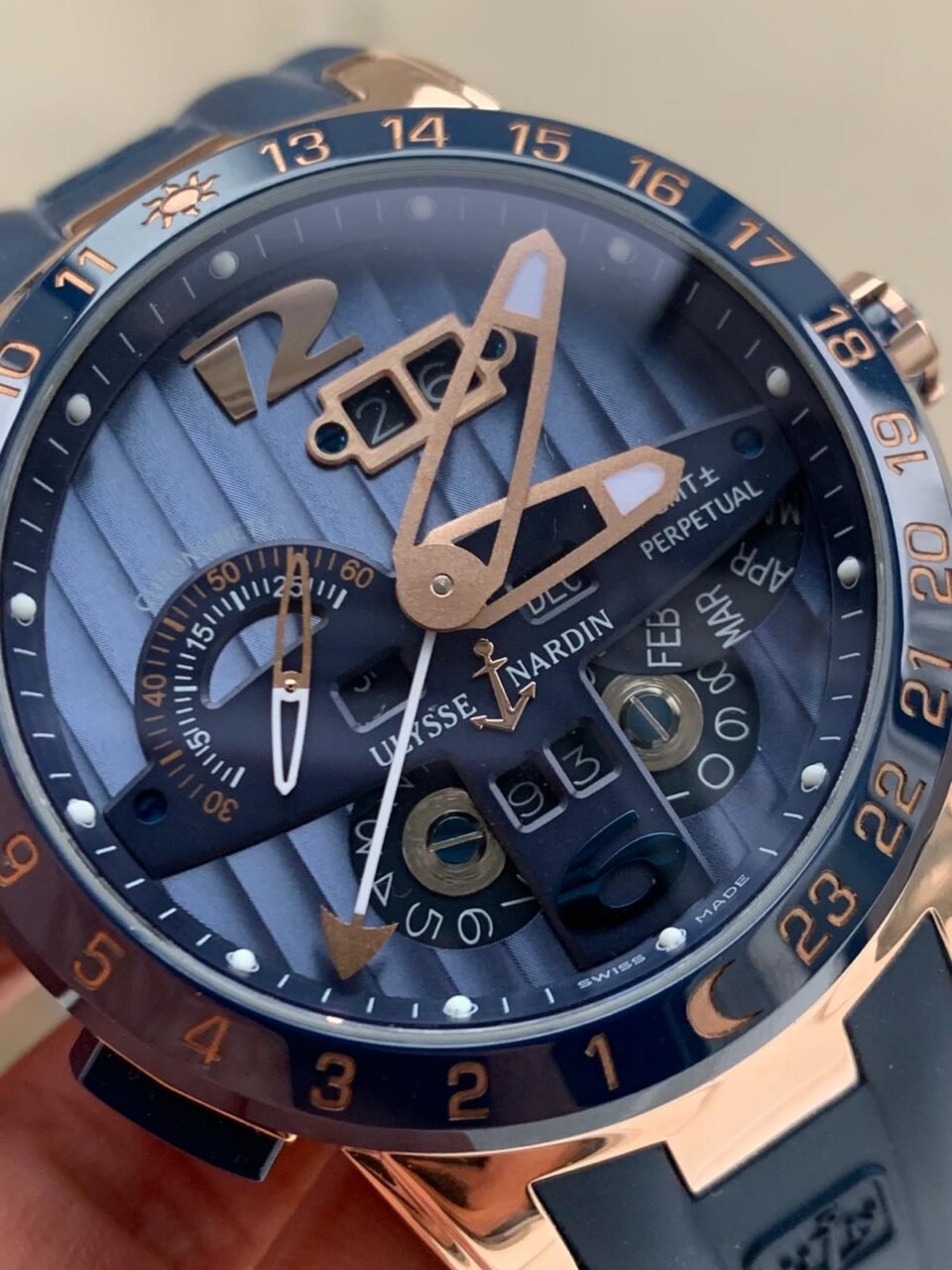 Executive Toro RG TWA 1:1 Best Edition Blue Dial on Blue Rubber Strap Asian UN-32 - Image 3