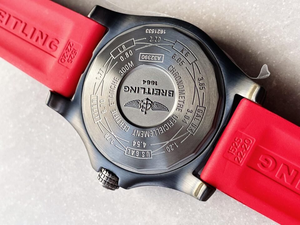 Avenger GMT SS GF 1:1 Best Edition Black Dial Stick Markers on RED rubber Strap A2836 V2 limited edition - Image 10
