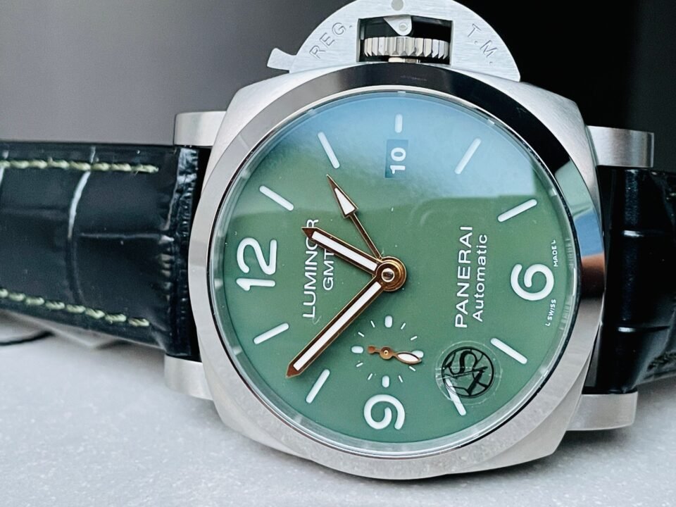 PAM1056 GMT VSF 1:1 MS DHONI Edition Green Dial on Black Leather Strap P.9011 - Image 8
