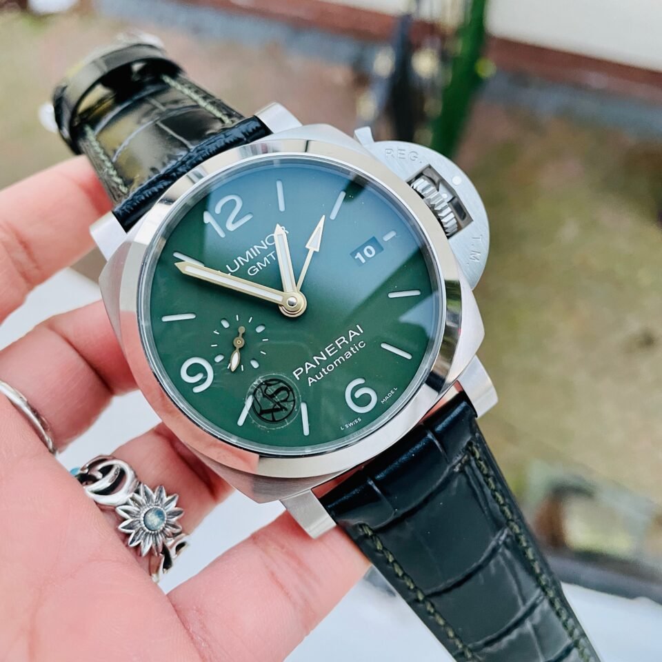 PAM1056 GMT VSF 1:1 MS DHONI Edition Green Dial on Black Leather Strap P.9011