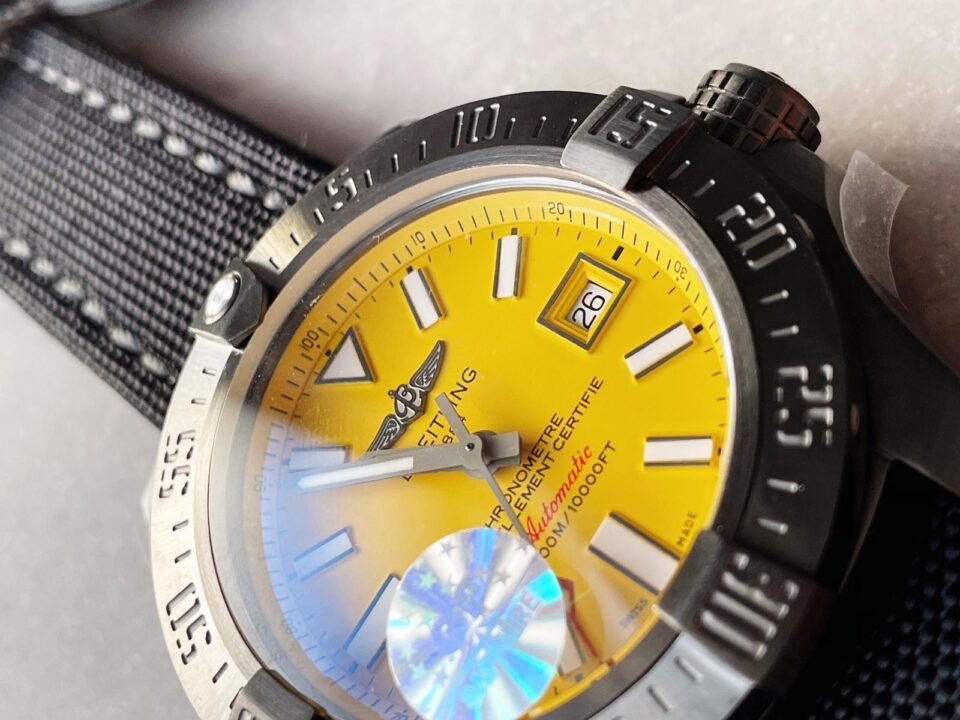 Avenger II Seawolf PVD GF 1:1 Best Edition Yellow Dial on Black Rubber Strap A2824 V2 - Image 3