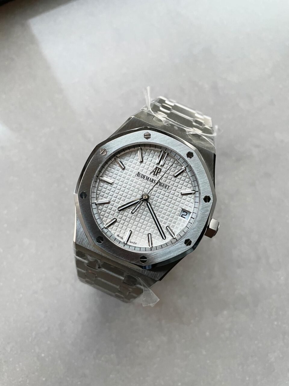 Royal Oak 41mm 15500 SS ZF 1:1 Best Edition White Textured Dial on SS Bracelet A4302 V2 - Image 2