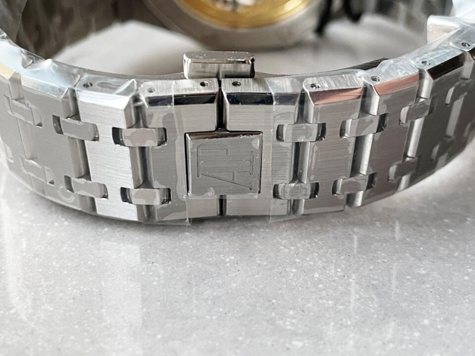 Royal Oak 41mm 15500 SS ZF 1:1 Best Edition White Textured Dial on SS Bracelet A4302 V2 - Image 15