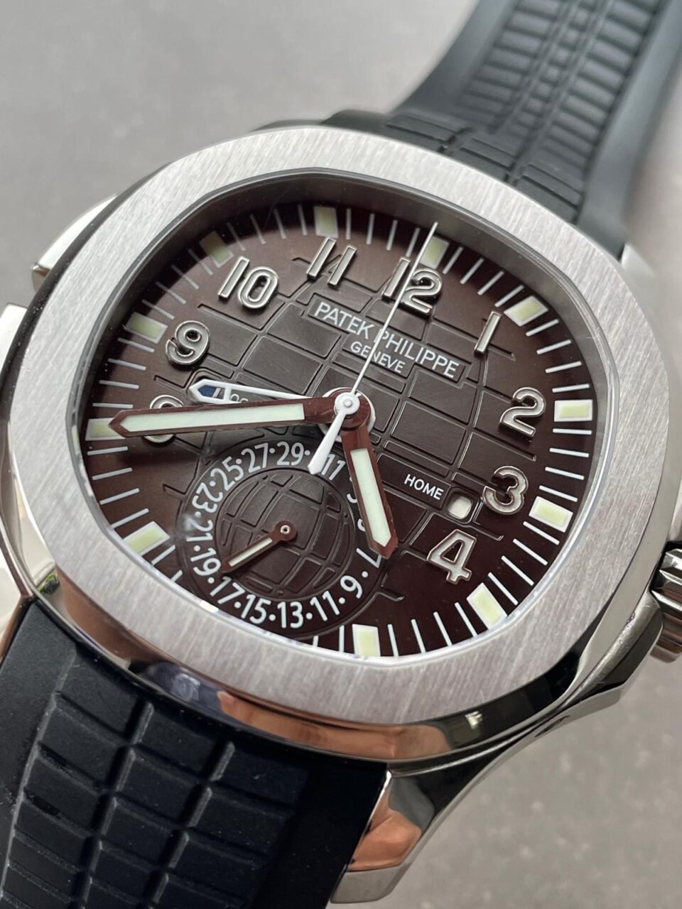 AQUANAUT 5164A SS GRF BEST EDITION BLACK DIAL ON BLACK RUBBER STRAP A324 V2 - Image 2