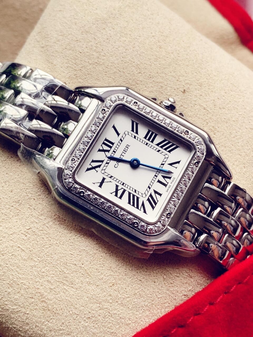 Panthère Secrete Ladies SS GF 1:1 Best Edition White Dial Diamonds Bezel on SS Bracelet Swiss Ronda Quartz - Image 5