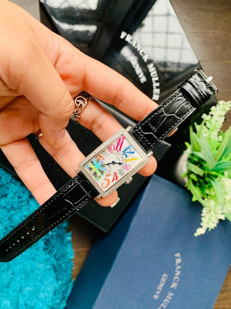 Long Island SS GF 1:1 Best Edition DIAMOND BEZEL White Dial Colourful Markers on BLACK Leather Strap Swiss Quartz - Image 3