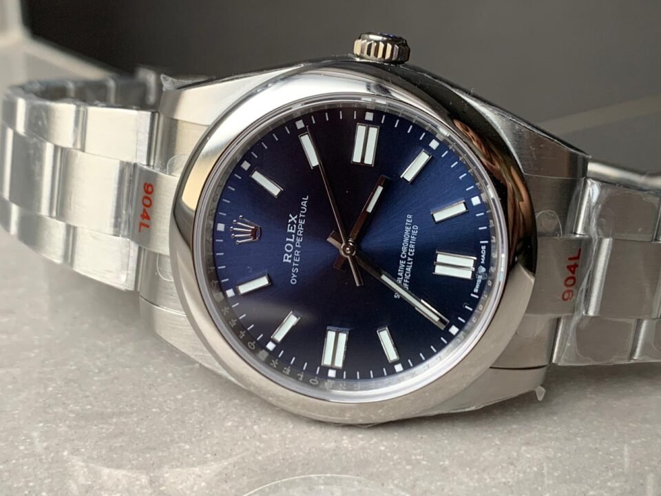 OYSTER PERPETUAL EW FACTORY BRIGHT BLUE dial 41MM Asian 3230 automatic movement - Image 4