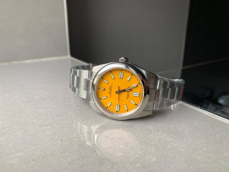 OYSTER PERPETUAL EW FACTORY YELLOW DIAL 41MM Asian 3230 automatic movement - Image 4