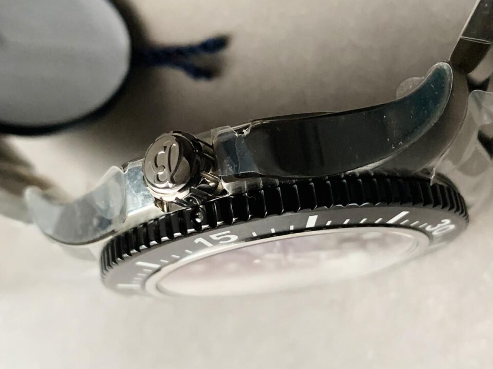 Superocean 44mm Special GF 1:1 Best Edition Black Dial on SS Bracelet A2824 - Image 5