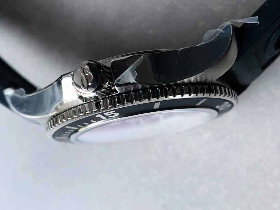 SuperOcean II 44mm GF 1:1 Best Edition Black Dial on Black Rubber Strap A2824 - Image 6