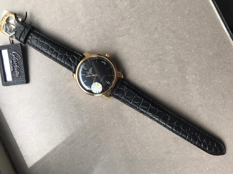 Senator Automatic GF SS Black Dial on Black Leather Strap A3959 - Image 4
