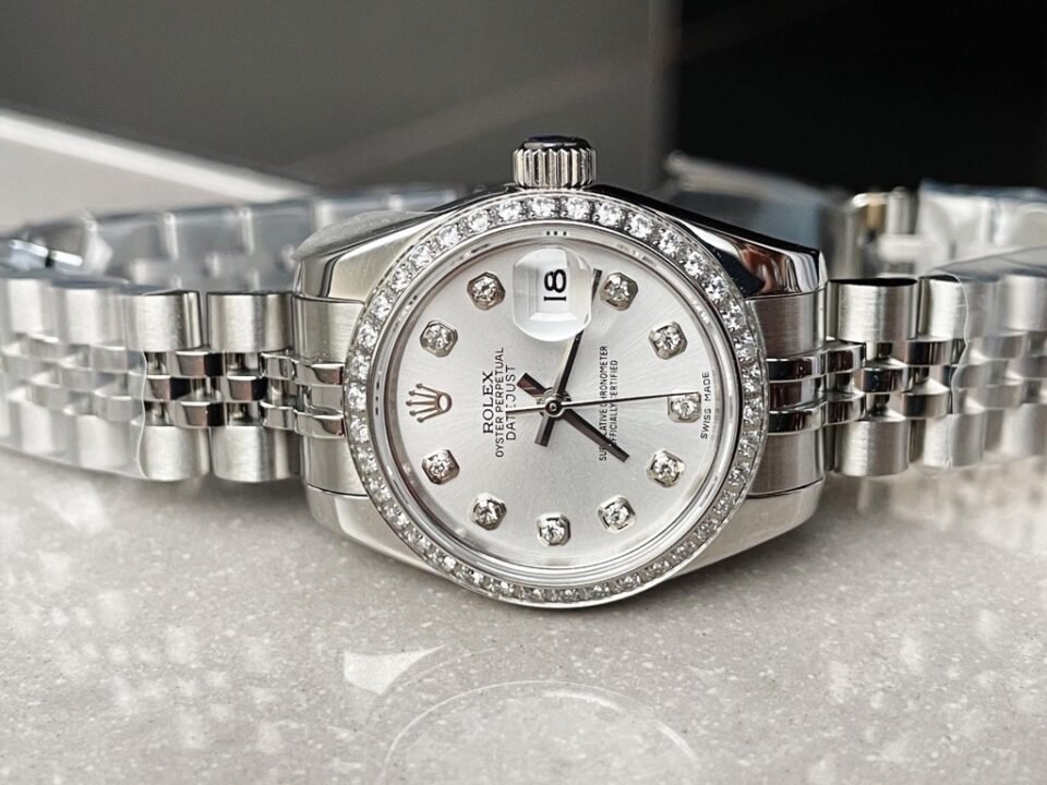 Datejust ladies 28mm silver dial fluted bezel ss jubliee strap 2836 movement - Image 5