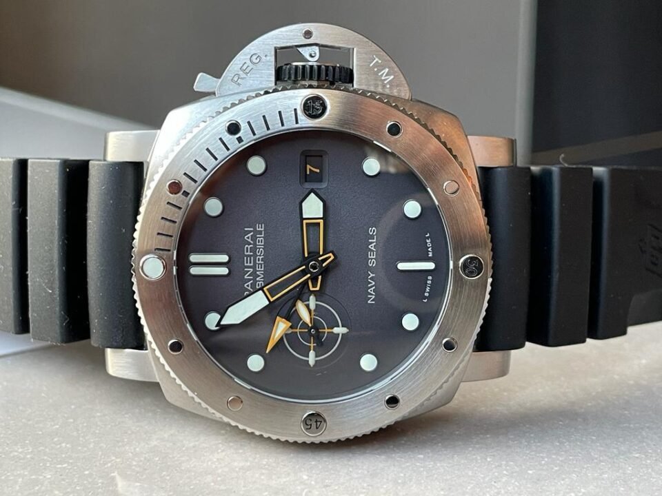PAM1323 Y GMT VSF 1:1 Best Edition Dark Gray Dial on Black Rubber Strap P9011 - Image 5